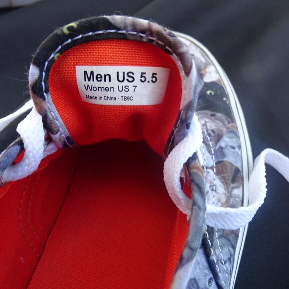 VANS ASPCA Limited Edition Cat Sneakers Women 7 NWOT - Picture 8 of 9